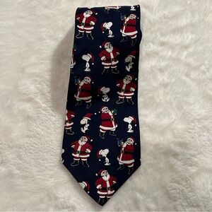 Peanuts Christmas Tie "Hang'n With‎ Santa"